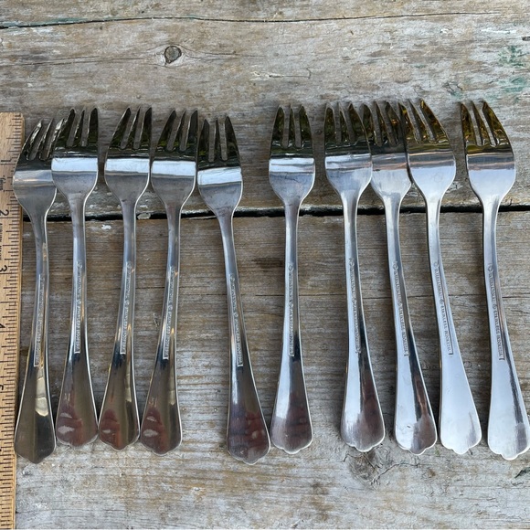 International Silver Canfield 10 stainless Forks appetizer cocktail - Picture 7 of 13